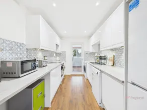 3-Bed Semi-Detached Perfect for Work & Family with Parking - Image 5