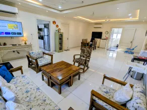 Modern 2400ft² 3BHK: Rooftop Garden+ Lift +Parking - Image 4