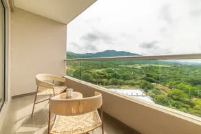 Premium Loft with Ocean View | Free Airport Shuttle - Image 3