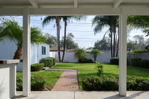 Serene Bungalow • Lush Garden • Prime Location - Image 4