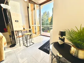 House with View & Private Parking 5 min Center - Image 3