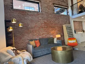 Boho on the Boulevard – Stylish Condo - Image 5