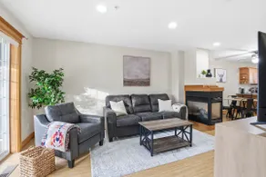 Downtown Hillsboro Townhome - Image 2