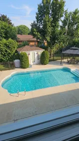 Stylish 3BR w/Big Tub, Swimming Pool& Free Parking - Image 2