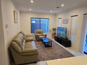 Beautiful cosy home in Solaris Estate, Forrestdale - Image 2