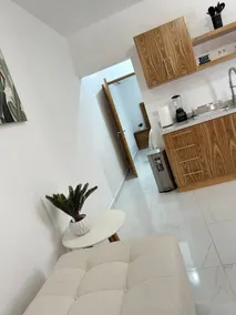Suite 3 with A/C and Wifi - Image 4