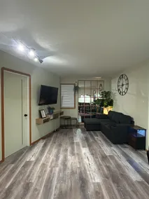 Whitecourt Guesthouse - Image 5