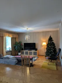 Part of a large house in scenic Hindås - Image 2