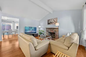 Bright 4BR Family Home Near Tech Hubs AC • Parking - Image 2