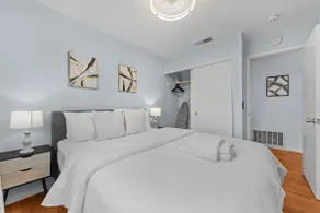 Bright 4BR Family Home Near Tech Hubs AC • Parking - Image 4