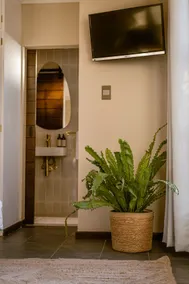 Room 3: Bunny Tail @ Inn Hermanus - Image 2