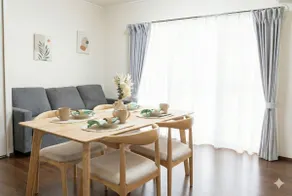 Popular for family trips | Renovated, comfortable space | Relax like you're at home | Free parking | Up to 6 people | Convenience store: 3-minute walk - Image 2