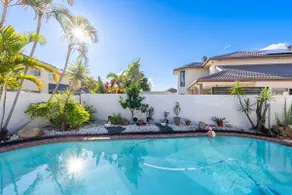4 BRD getaway house with pool - Image 2