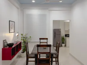 Calm & Contemporary 2 Bedroom Apartment - Image 4