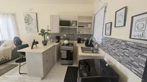 Luxury Stay in Quiet Community - Image 3