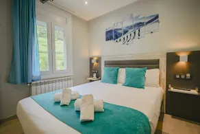 Jacuzzi, Unique Views & Relax for 10 Guests - Image 3