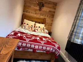 Luxury Cottage With Ancient Woodland Surrounds - Image 5