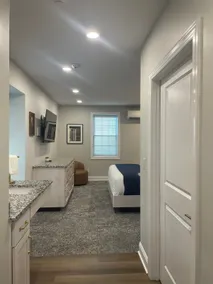 Senator Suites ”The Addisyn” - Image 2