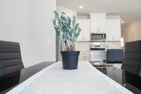 Guest Friendly+ King-Bed + Smart-TV + Full Kitchen - Image 5