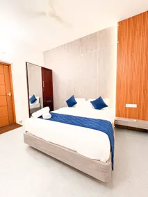 Premium Stay Near Lulu Mall & AIMS Edappally Metro - Image 3
