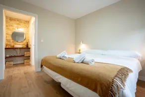 Cares Apartment - Image 3
