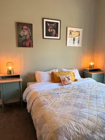 Cozy 2 bedroom Apt in Ashbourne Town. - Image 3