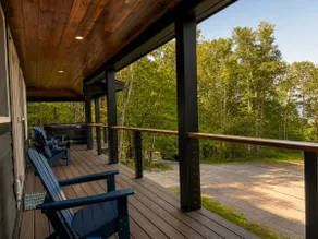 Sunset Notch- Hot tub, Cold Plunge, Hiking, Views! - Image 2