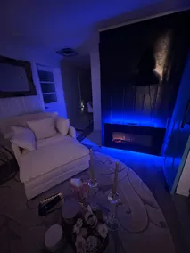 Private, quiet, beautiful suite with full kitchen. - Image 2
