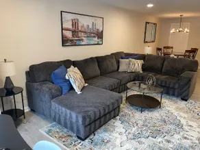 Philly/DE 2026 Summer Hub—Clean, Quiet & Connected - Image 2