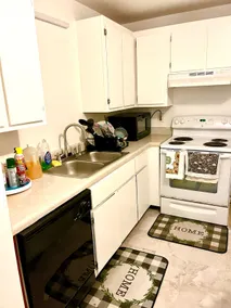COZY STAY A Close to Fort Campbell APSU exit 1 &4 - Image 5