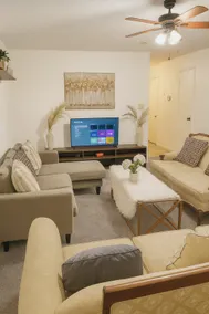 COZY STAY A Close to Fort Campbell APSU exit 1 &4 - Image 2