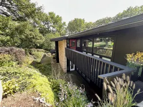 Midcentury Modern Getaway * Quiet Neighborhood - Image 3