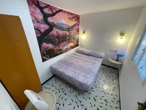 8 studio - Image 2