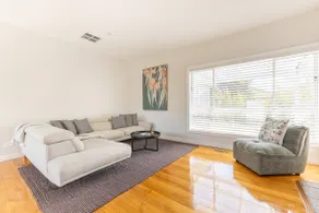 Oaklight Haven—Minutes to Geelong Waterfront & CBD - Image 2