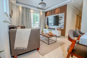 SkyStop Suite | 5 Min Airport | Private Parking - Image 3