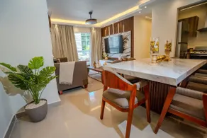SkyStop Suite | 5 Min Airport | Private Parking - Image 2