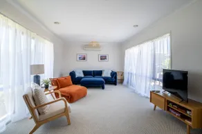 Walk-to-Beach and Town Home - Image 2