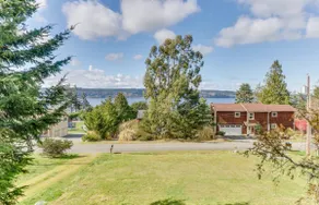 Langley Cabin|Minutes to Private Beach - Image 3