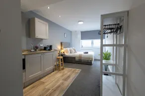 Chic Hideaway Studio in Central Derby - Image 2
