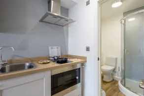 Chic Hideaway Studio in Central Derby with Parking - Image 5
