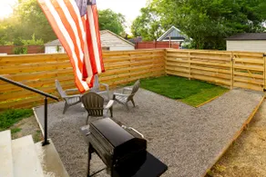 No Pet Fee · Fenced Yard · 3BR Sleeps 8 - Image 5
