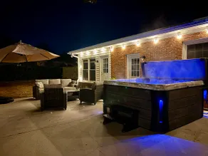 Spring View Oasis w Pool and Hot Tub in Wilmington - Image 2