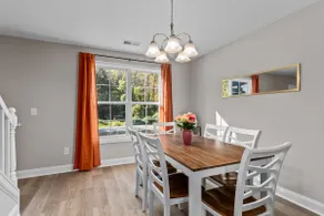 Stylish 6 bd/4.2bth Duplex, Charming Location! - Image 4