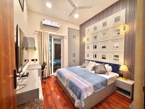 Haven Retreat Jacuzzi - Image 3