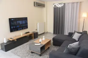 Sparta Central Apartment with Free Parking - Image 2