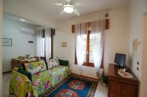 GuestHost - Lovely Apartment Near Venice - Image 2