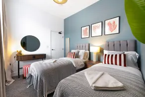 High-Spec Hartlepool 3 Bed - Walk to Marina & Town - Image 3