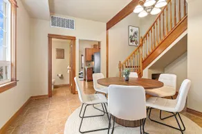 Downtown Sunny Farmhouse | Bay Views | 3 Kings - Image 4