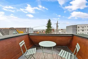 Downtown Sunny Farmhouse | Bay Views | 3 Kings - Image 3