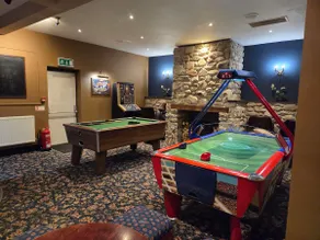 Chalet 64, Lakeside, Glan Gwna Holiday Park - Image 5